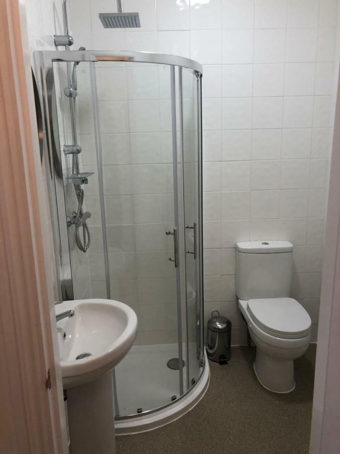 Good Intent Rooms Waltham Abbey Ngoại thất bức ảnh