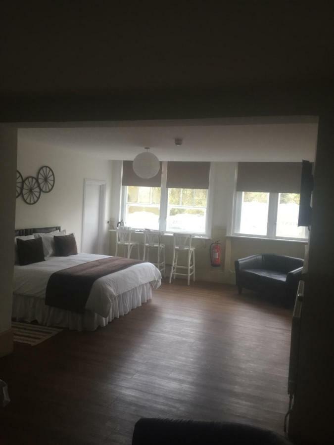 Good Intent Rooms Waltham Abbey Ngoại thất bức ảnh
