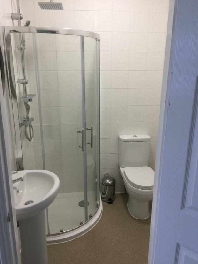 Good Intent Rooms Waltham Abbey Ngoại thất bức ảnh
